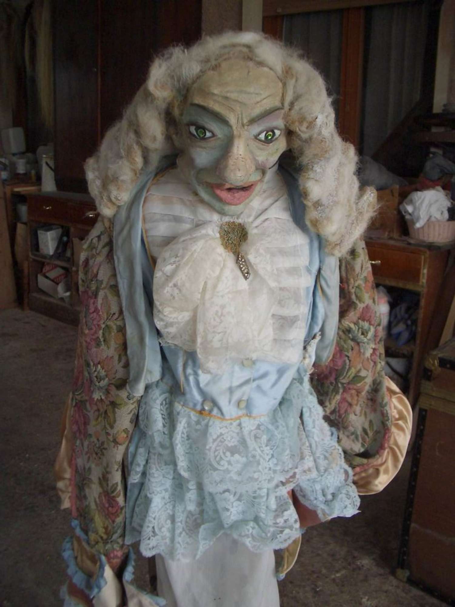 Personaggio 1 prima del restauro